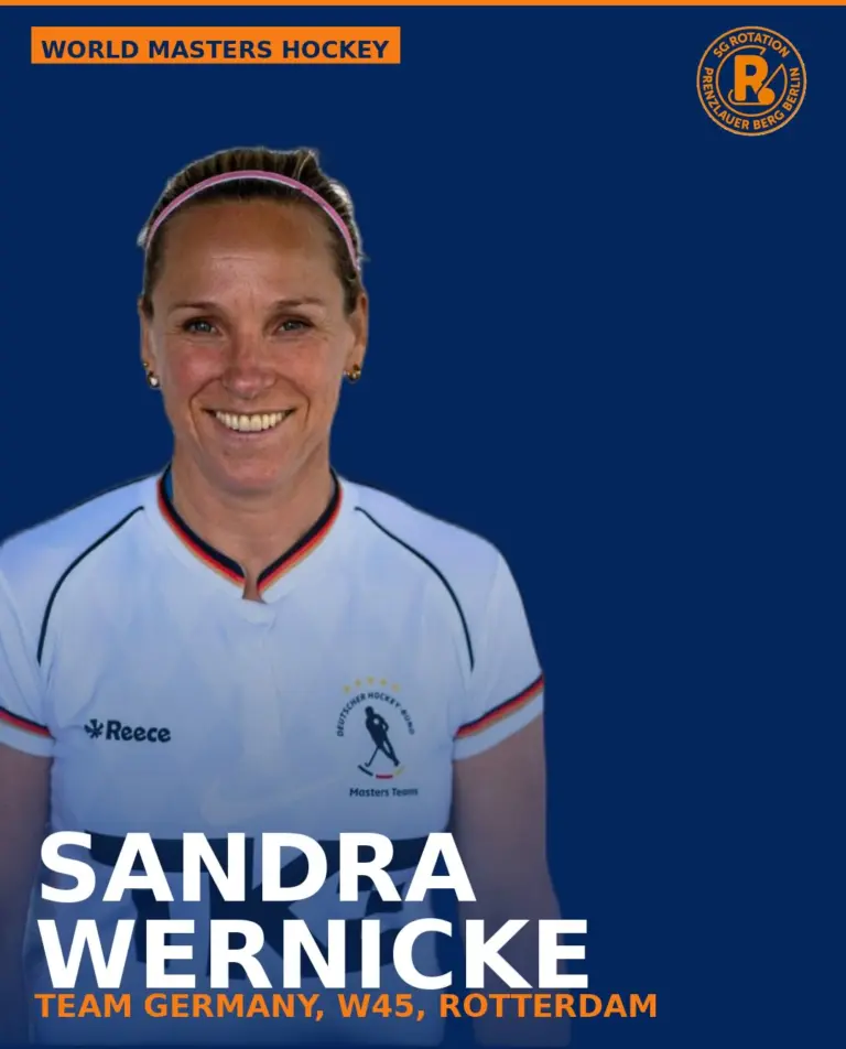 Weltklasse in Orange & Blau 🏑🌍
Gleich vier Rotationistas waren bei den World Masters Hockey am Start:
🔶Jeanette Schulze – Team Alliance Blue, W40, Rotterdam
🔷Sebastian Ahlberg – Team Germany, M40, Schiedam
🔶 Sandra Wernicke - Team Germany, W45, Rotterdam
🔷 Christian Schulze – Team Germany, M50, Rotterdam
Glückwunsch an euch vier! Ihr seid ein Vorbild für den ganzen Verein 👏
#rotationhockey #WorldMastersHockey #TeamGermany #dhbhockey
(Korrektur des Beitrags vom 1.8.; Asche auf unser Haupt wir hatten Sandra vergessen 🫣)