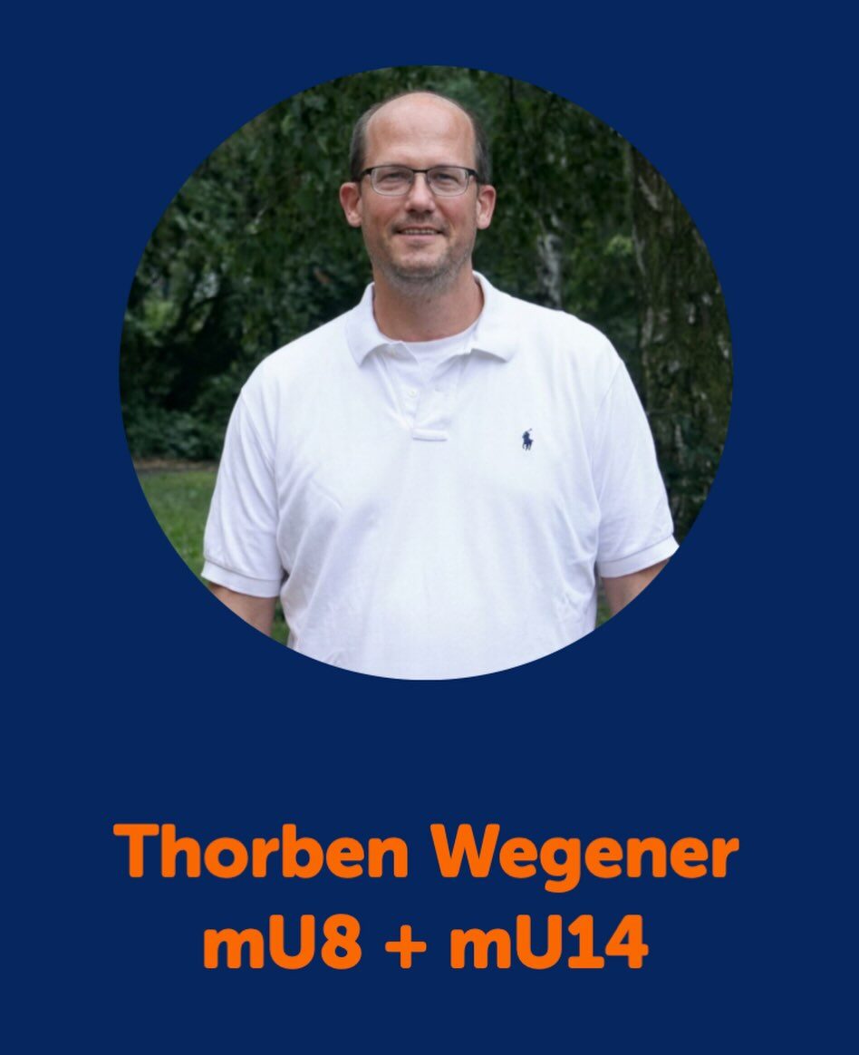 Unser Trainer-Trio wächst weiter! 🏑🔥
Mit Thorben Wegener bekommt unsere männliche Jugend weitere starke Unterstützung an der Seitenlinie.
Mit viel Hockeyerfahrung, Leidenschaft für den Sport und einem klaren Fokus auf die Entwicklung unserer Nachwuchsspieler bringt er frische Energie in unser Trainerteam. Thorben übernimmt ab sofort mU8 & mU14.
Wir freuen uns riesig, dass du Teil von Rotation bist! 🧡 💙 
#rotationhockey #teamrotation #wirliebenhockey