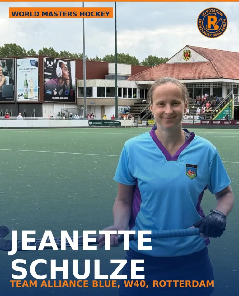 Weltklasse in Orange & Blau 🏑🌍
Gleich vier Rotationistas waren bei den World Masters Hockey am Start:
🔶Jeanette Schulze – Team Alliance Blue, W40, Rotterdam
🔷Sebastian Ahlberg – Team Germany, M40, Schiedam
🔶 Sandra Wernicke - Team Germany, W45, Rotterdam
🔷 Christian Schulze – Team Germany, M50, Rotterdam
Glückwunsch an euch vier! Ihr seid ein Vorbild für den ganzen Verein 👏
#rotationhockey #WorldMastersHockey #TeamGermany #dhbhockey
(Korrektur des Beitrags vom 1.8.; Asche auf unser Haupt wir hatten Sandra vergessen 🫣)