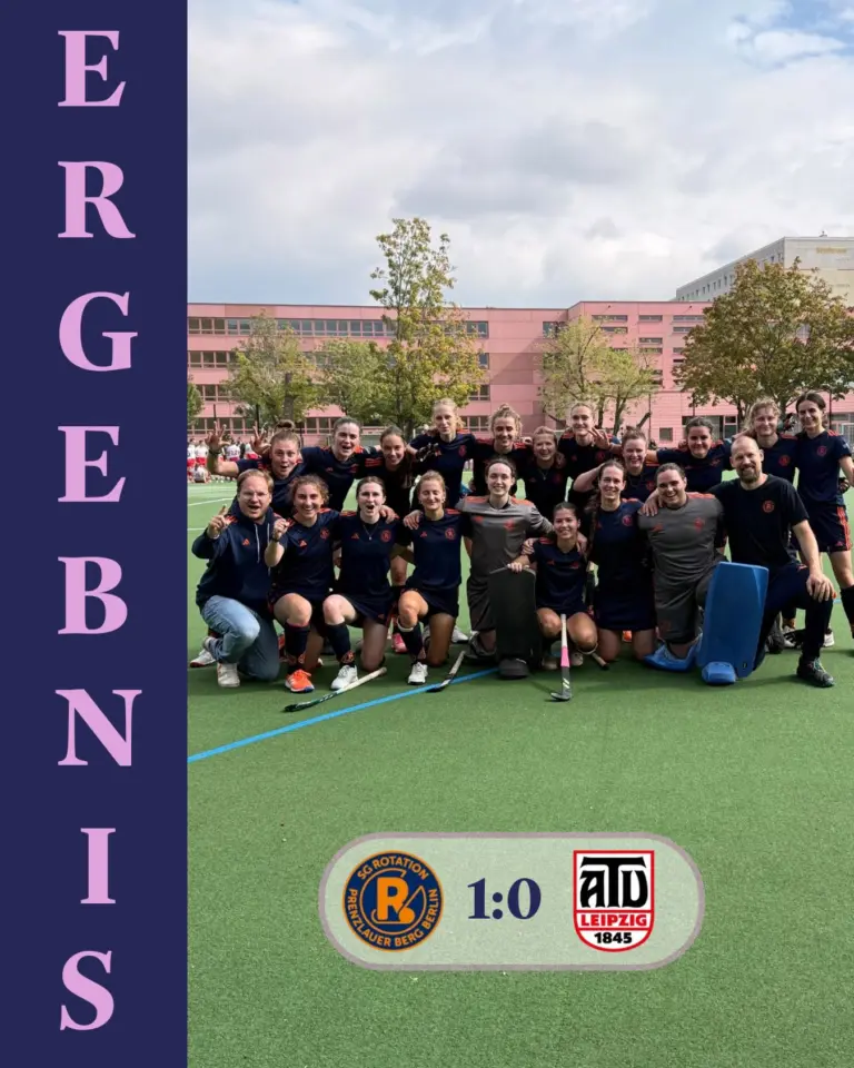 Bei unserem letzten Heimspiel der Hinrunde trafen wir auf die Damen vom ATV. Wir hatten noch eine Rechnung aus der letzten Regiosaison offen, die wir nun begleichen wollten. In der ersten Hälfte gelange es uns nicht unseren Matchplan umzusetzen.
Nach einer knackigen Halbzeitansprache fanden wir im dritten Viertel in unser Spiel. Wir befanden uns nur im Viertel der Leipzigerinnen, hatten das Spiel unter Kontrolle und konnten zahlreiche Chancen verzeichnen. Seher erlöste uns kurz vor Schluss mit einem bombastischen Treffer direkt unters Dach. Der Spielverlauf wurde durch das Ergebnis nun endlich widergespiegelt. Auch mehrfache Unterzahl konnten unsere Führung nicht ins Wanken bringen &  wie in den letzten 3 Spielen konnten wir hinten die 0 halten. 
Danke an alle Fans, die uns auf der Tribüne lautstark unterstützt haben! 
Am Sonntag geht es für uns nach Osternienburg, zu den Aufsteigerinnen aus Sachsen-Anhalt. Wir wollen unsere Serie fortsetzen und die nächsten 3 Punkte eintüten! 🧡💙

Tore: Seher

#rollerollerotation #rotationhockey