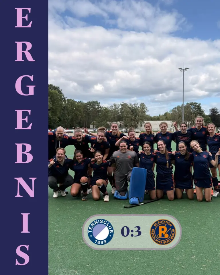 Perfektes Wetter, viel Hockey und drei Punkte! ☀️

Für unser zweites Spiel ging es diesen Sonntag gegen den TC Blau-Weiß. Und über weite Strecken haben wir sehr solides Hockey gespielt: Die ersten beiden Viertel waren super, zur Halbzeit stand es verdient 2:0. Danach haben wir zwar ein bisschen nachgelassen, aber alles noch im grünen Bereich. Zum krönenden Abschluss konnte Lenny noch eine tolle Ecke verwandeln und damit endgültig den Deckel drauf machen. 3:0 – Endstand.
Unser Ergebnis kann sich sehen lassen, während die Wahlergebnisse in Sachsen-Anhalt allerdings eher für Stirnrunzeln sorgten. Umso mehr hoffen wir, dass Berlin bei den anstehenden Wahlen stabil bleibt. 🤞
Auch unsere Herren und 2. Damen haben sich jeweils die drei Punkte gesichert. So darf Sonntag sein. 🧡💙

Tore: Inke, Gawi, Lenny✨

#rollerollerotation #rotationhockey